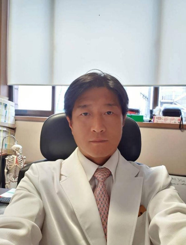 王伟的第一张照片--北海王婆说媒